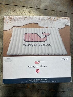 Vineyard Vines x Target Jumbo Inflatable Mat